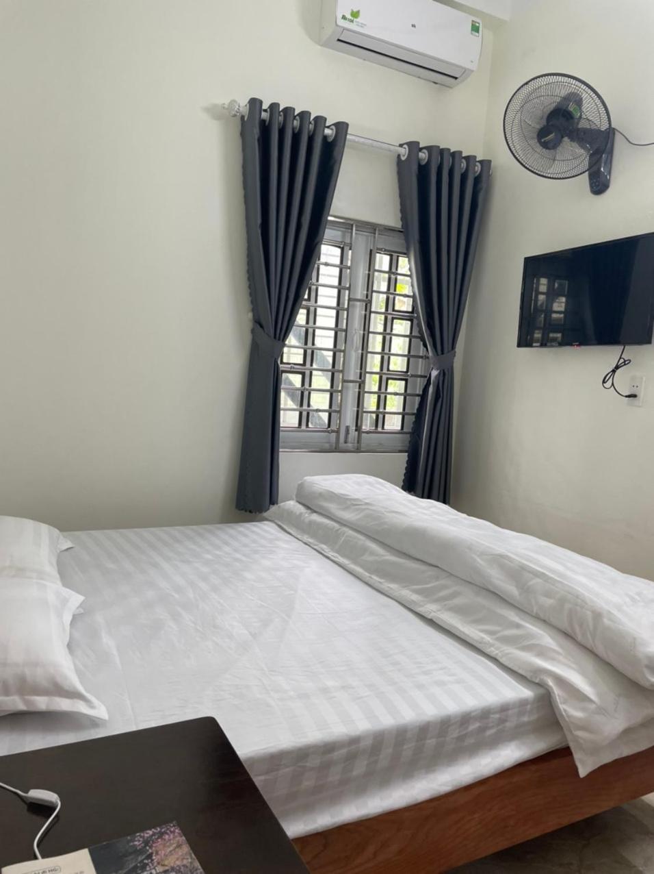 Hoang Bach Homestay Донґван Екстер'єр фото
